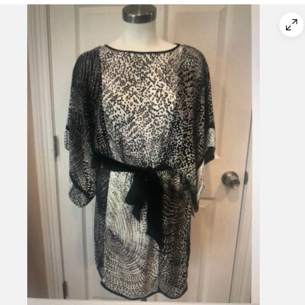 BCBG MAX AZRIA ladies black & white Lois Kimono dress w black belt